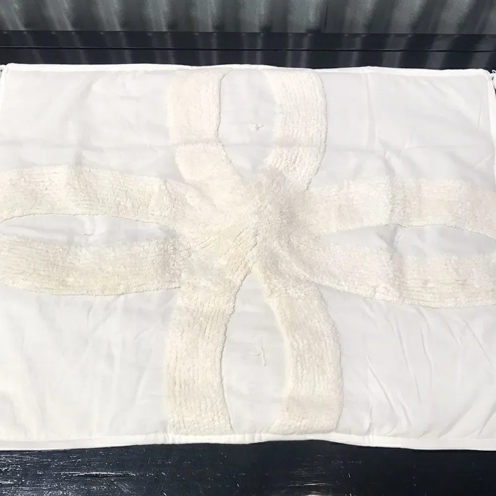 Pottery Barn Teen Tufted Swirl Quilt Sham
